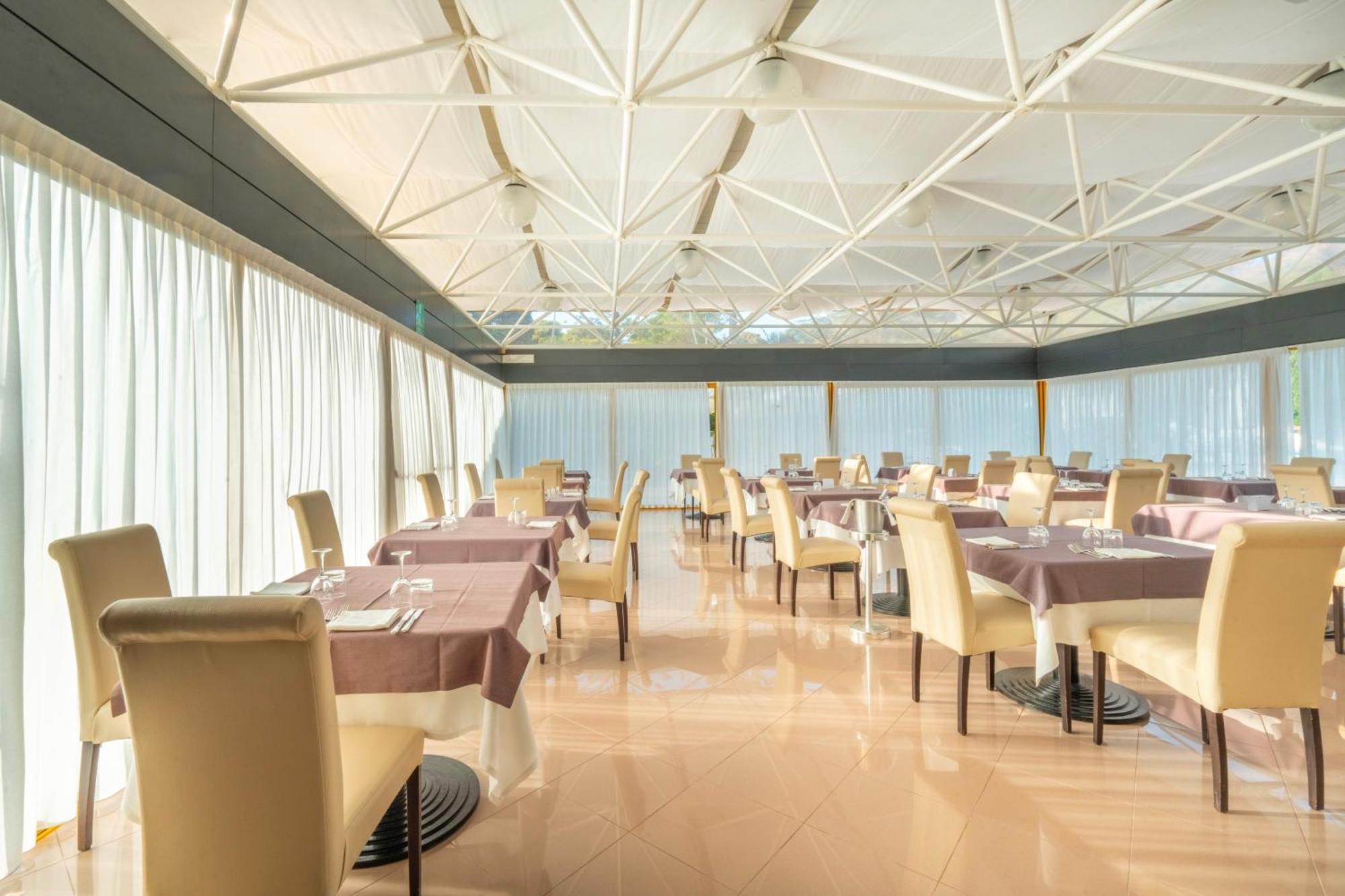 Hotel Santa Lucia Санта-Чезареа-Терме Экстерьер фото