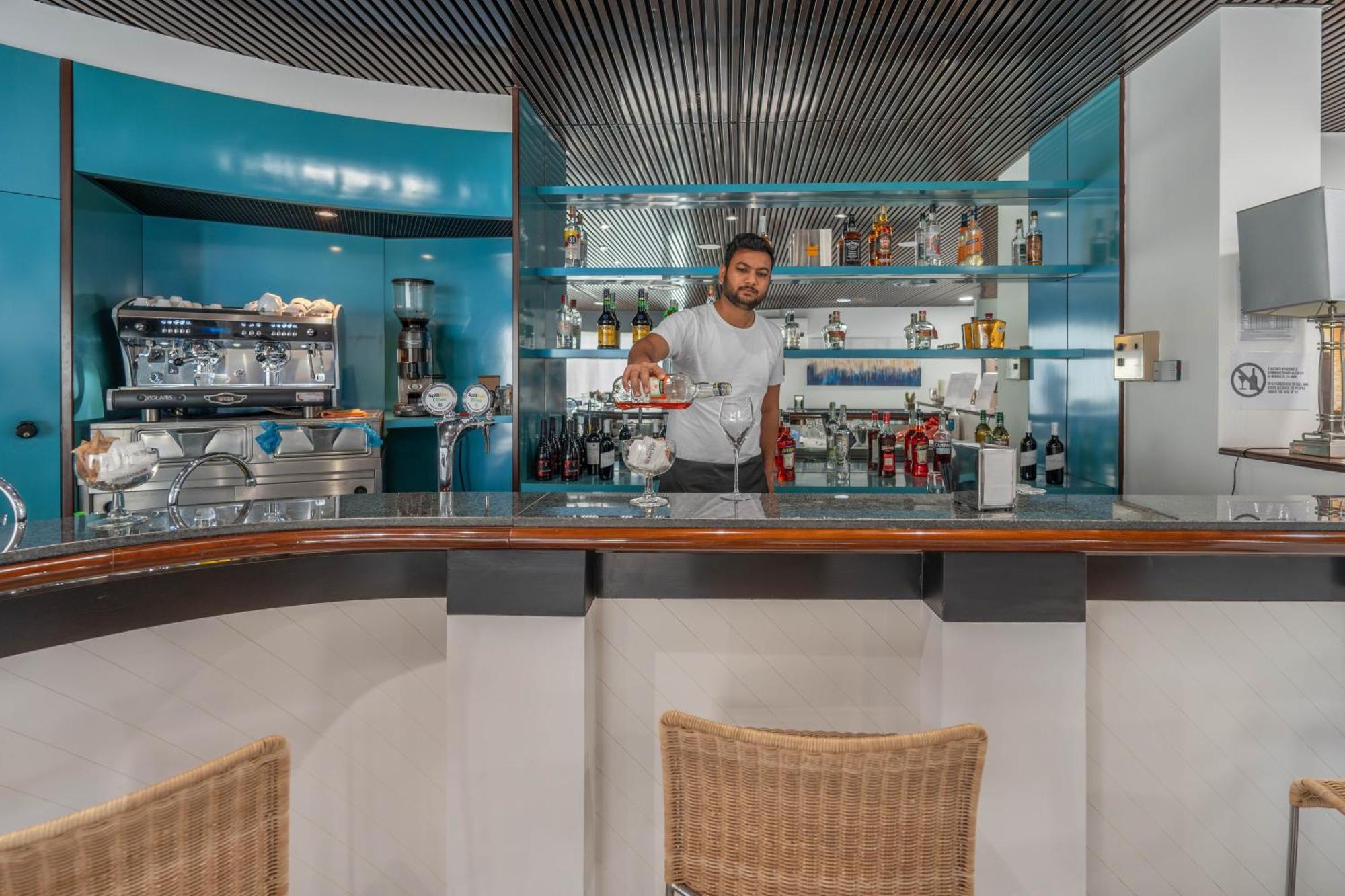 Hotel Santa Lucia Санта-Чезареа-Терме Экстерьер фото